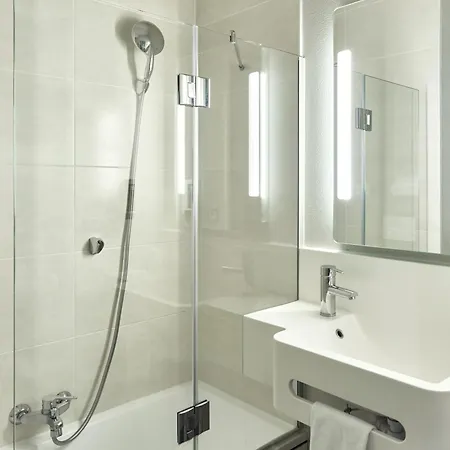 מלון Pres De Disneyland Paris מאני-לה-הונגרה