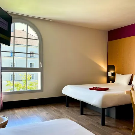 מלון Pres De Disneyland Paris 2*