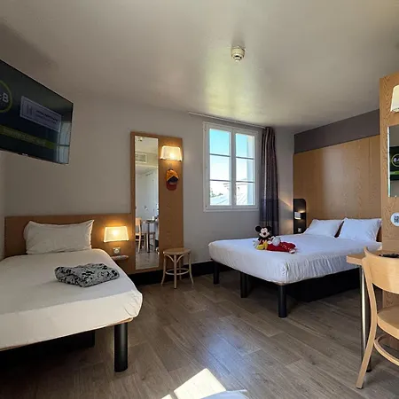 Pres De Disneyland Paris מלון