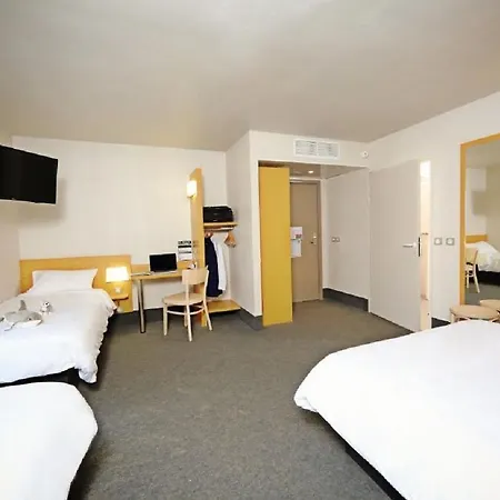 מלון Pres De Disneyland Paris 2*