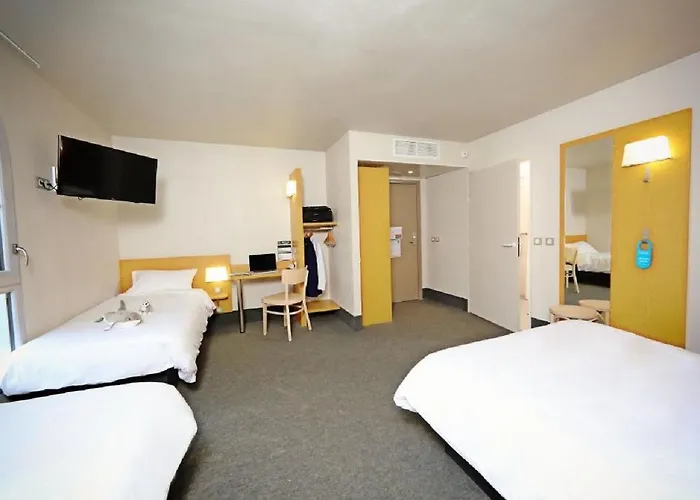Hotel Pres De Disneyland Paris 2*